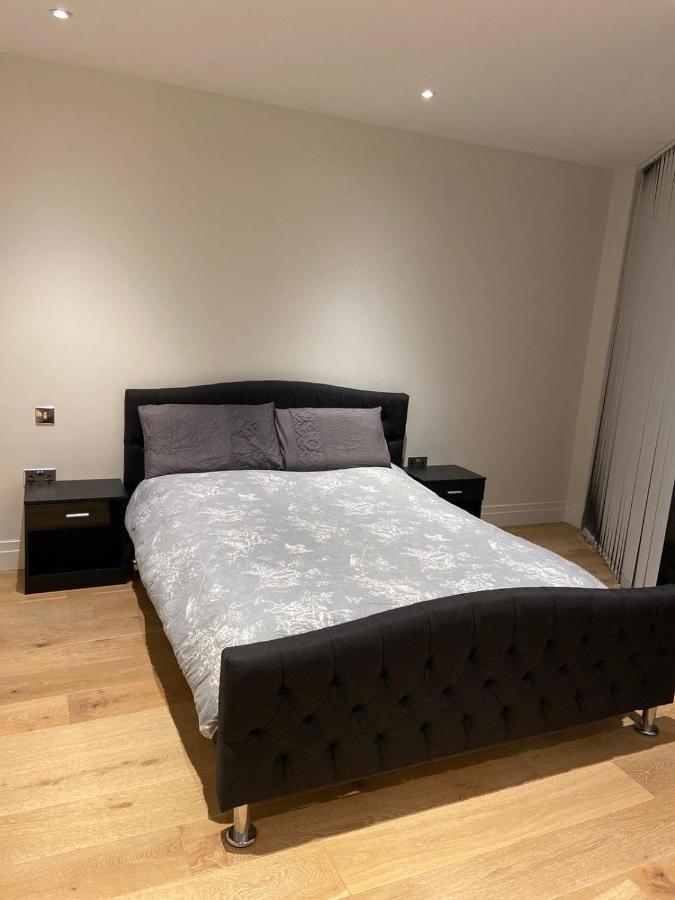 Studio Come 1 Bed Flat In Vauxhall Next To Battersea ロンドン エクステリア 写真
