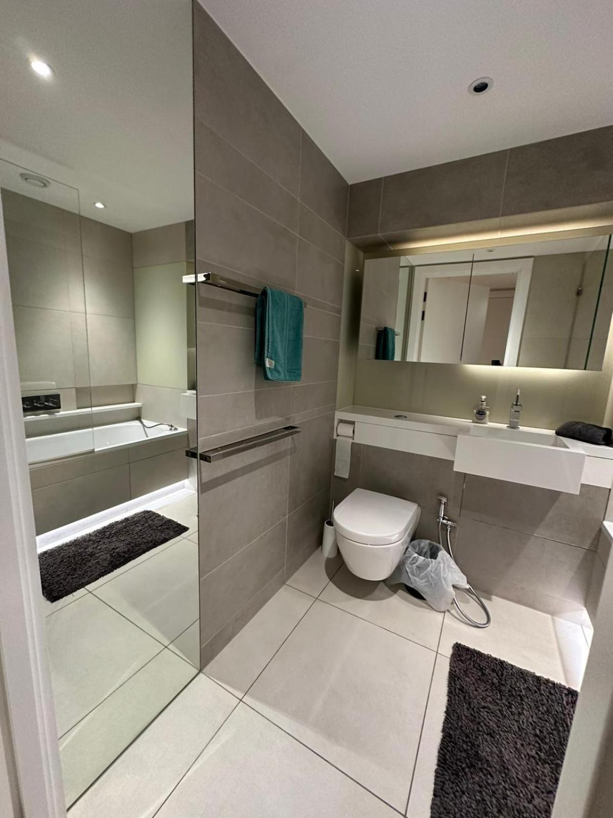 Studio Come 1 Bed Flat In Vauxhall Next To Battersea ロンドン エクステリア 写真